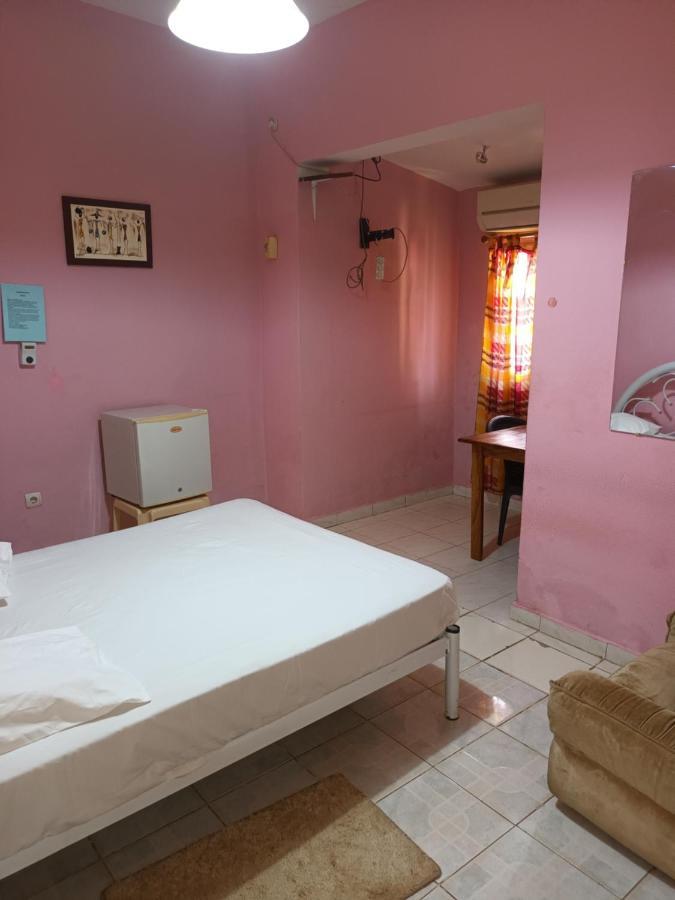 Hotel Badinca Alojamento Low Cost In Bissau Avenida Francisco Mendes Экстерьер фото