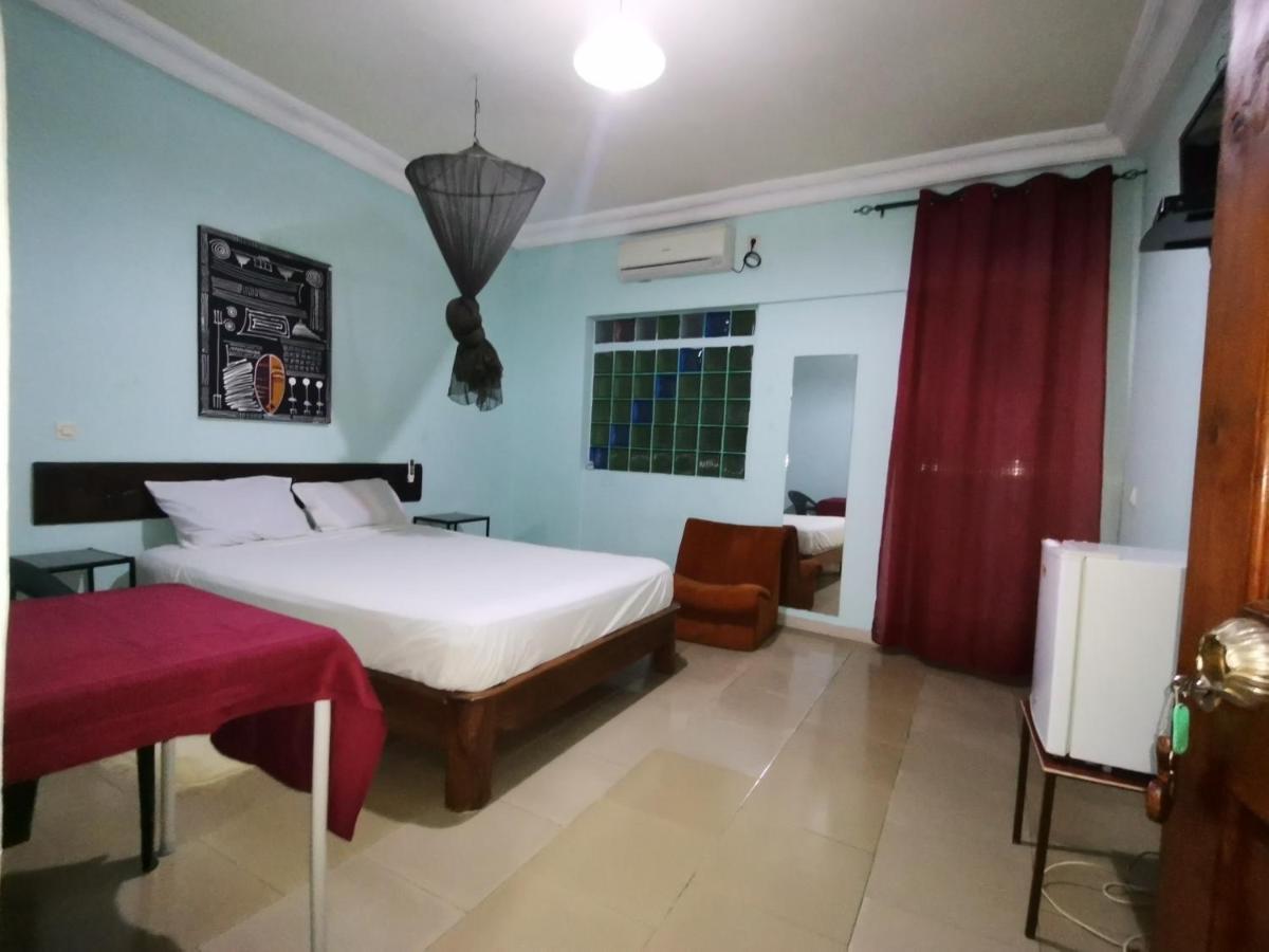 Hotel Badinca Alojamento Low Cost In Bissau Avenida Francisco Mendes Экстерьер фото