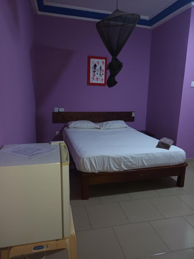 Hotel Badinca Alojamento Low Cost In Bissau Avenida Francisco Mendes Экстерьер фото
