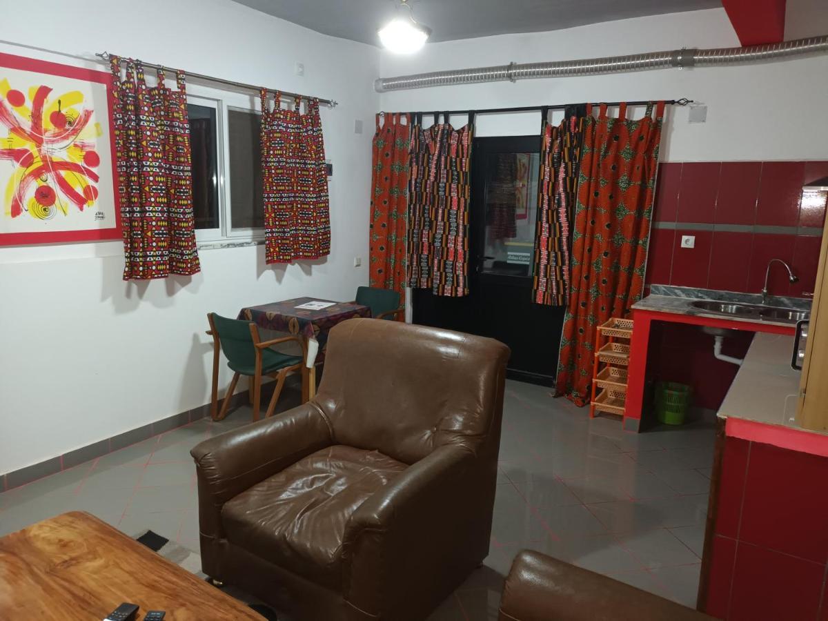 Hotel Badinca Alojamento Low Cost In Bissau Avenida Francisco Mendes Экстерьер фото