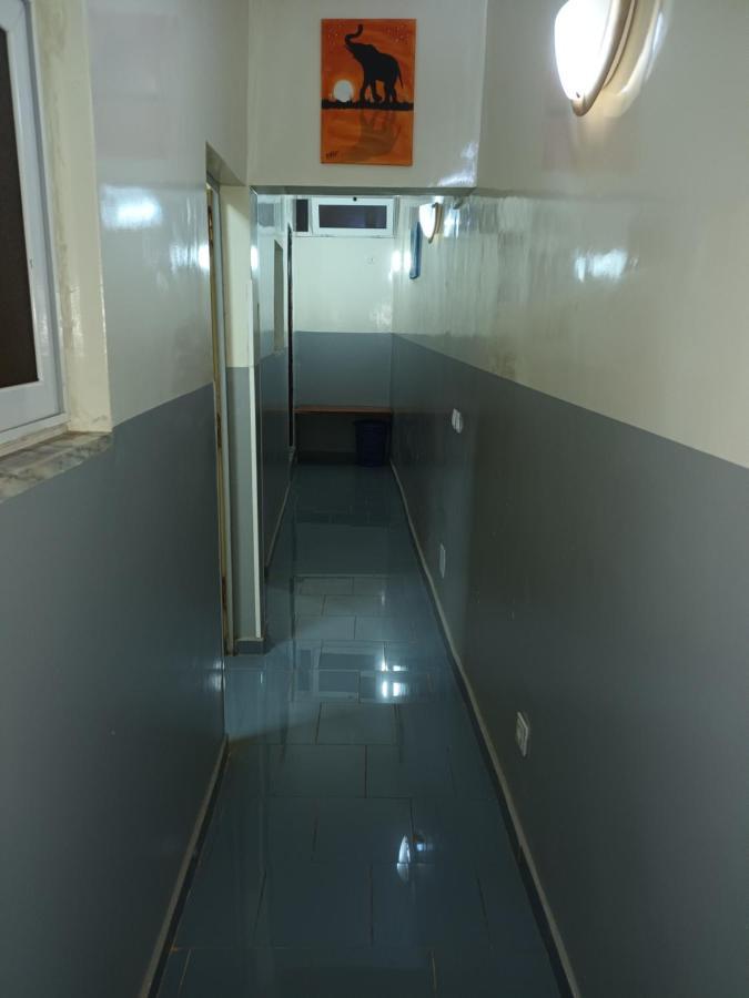 Hotel Badinca Alojamento Low Cost In Bissau Avenida Francisco Mendes Экстерьер фото